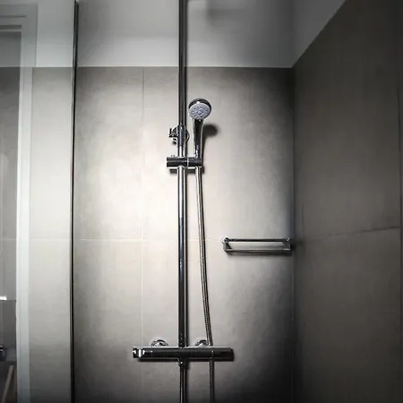 アパートホテル Pharos