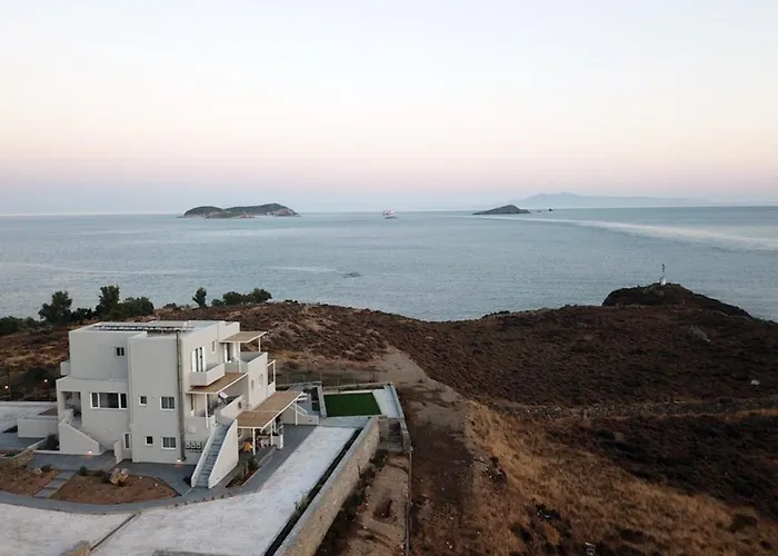 Ξενοδοχείο με διαμερίσματα Pharos Γαύριο