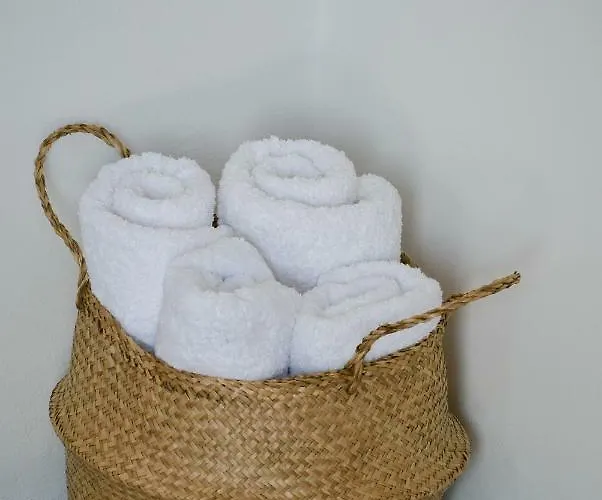 Ξενοδοχείο με διαμερίσματα Pharos