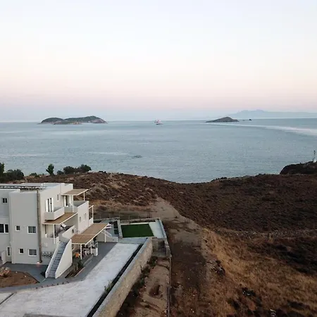 Appart hôtel Pharos Gavrio