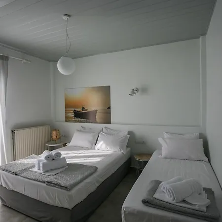 Pharos 아파트호텔