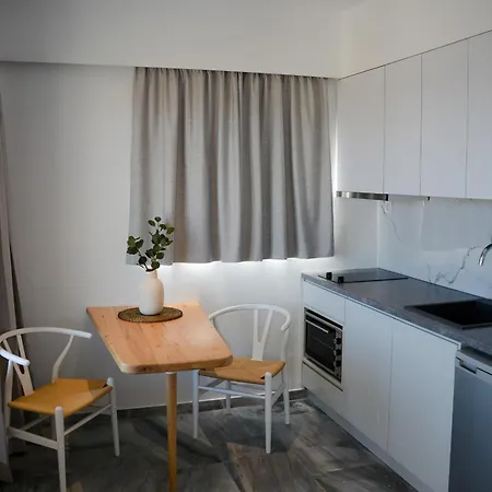 Pharos 아파트호텔