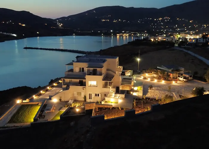 Lägenhetshotell Pharos Gavrio