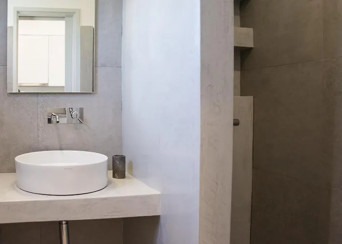 Lägenhetshotell Pharos 4*