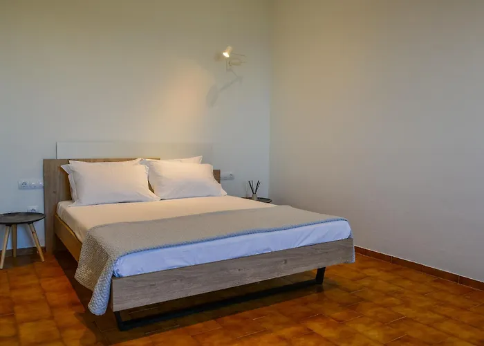 Lägenhetshotell Pharos 4*