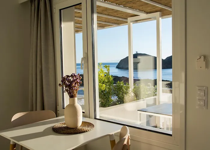 Lägenhetshotell Pharos Gavrio