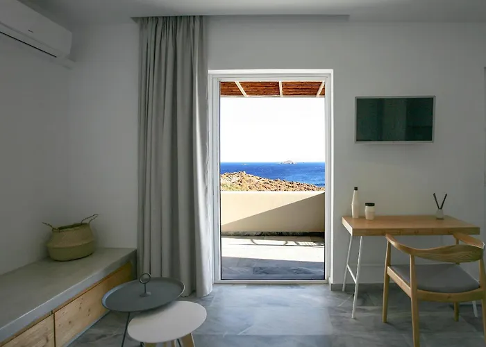 Pharos Lägenhetshotell Gavrio