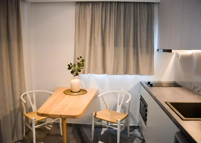 Lägenhetshotell Pharos 4*