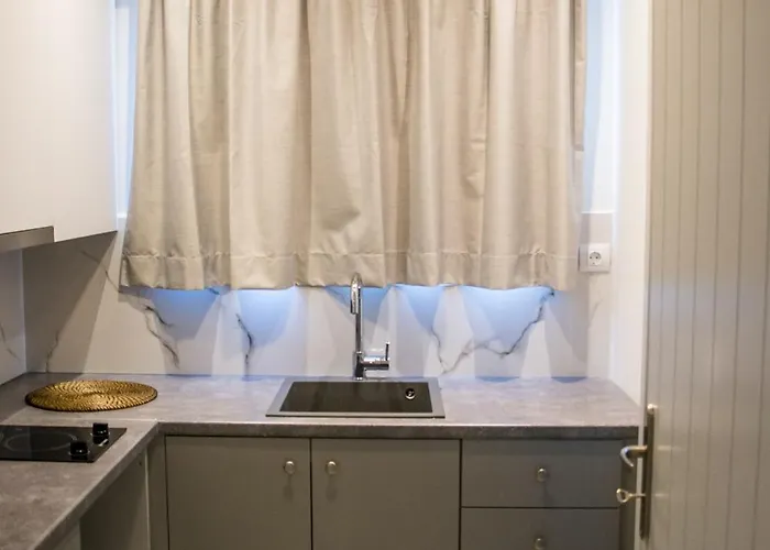 Lägenhetshotell Pharos 4*