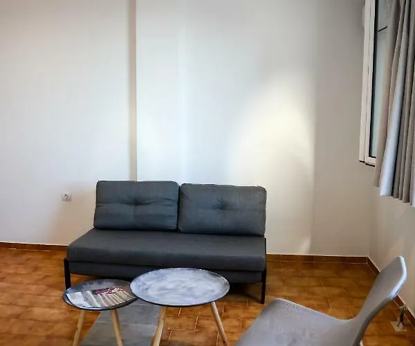 Lägenhetshotell Pharos 4*